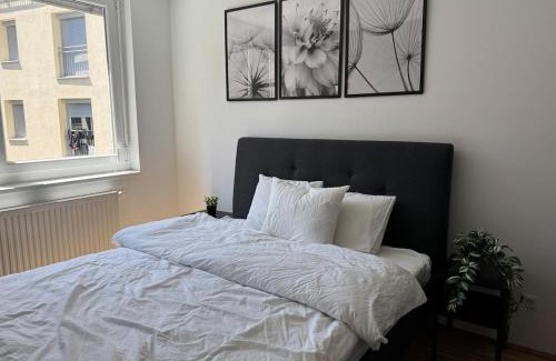 Floridsdorf Apartment | 2BR, Danube, Central, U6 & S-Bahn - Axara Housing BRN 39