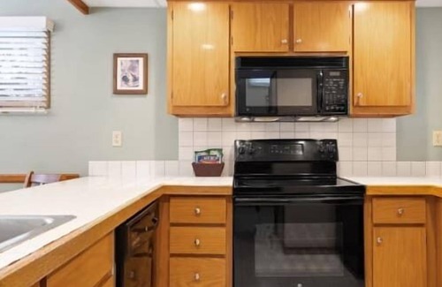 Shawnee On Delaware Condo | 2br Deluxe Condo Picturesque Poconos Family Fun!
