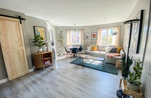 Downtown Seattle Apartment | 2BR Downtown Convention Center Near Attractions