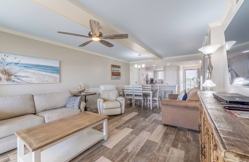 Gulf Shores Condo | 2BR Driftwood Towers, Direct Oceanfront –Completely Remodeled, West Beach Blvd.
