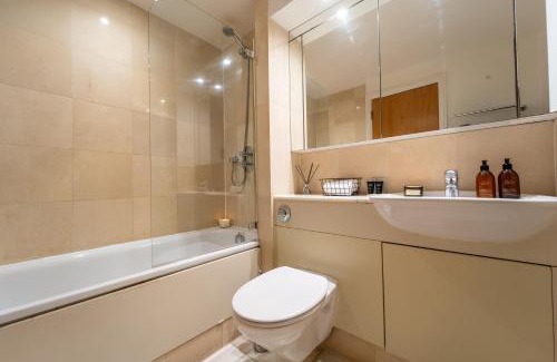 Bryanston and Dorset Square Apartment | 2BR Flat with Parking in London