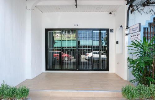 Hat Yai House | 2BR Free Netflix 6Mins to Lee Garden