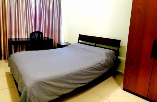 Tebrau Apartment | 2BR FREE WiFi near Austin Water Themepark (1-5pax)