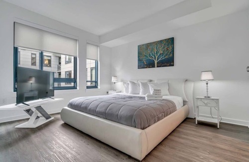 Navy Yard Apartment | 2BR Furnished Apartment Near Nationals Park