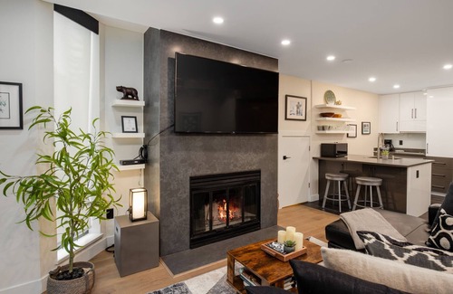 Blackcomb House | 2BR | Gables | King Bed | Prime Location | Heated Flooring | Wood Burning Fireplace
