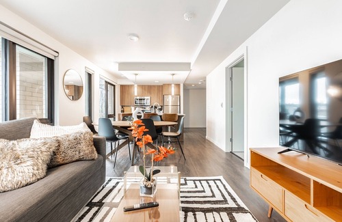 West Bellevue Apartment | 2BR | Gym, Lounge, Rooftop | Bellevue | Sophari C