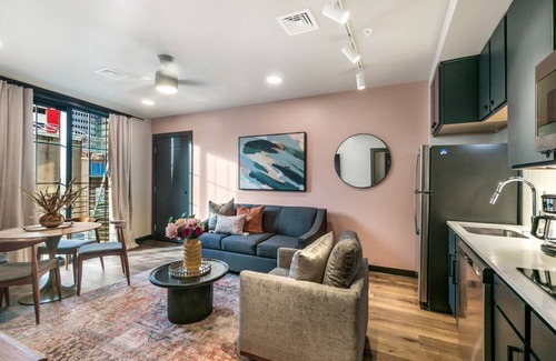 Central Business District Hotel | 2BR Haven Condo Steps to Mississippi River