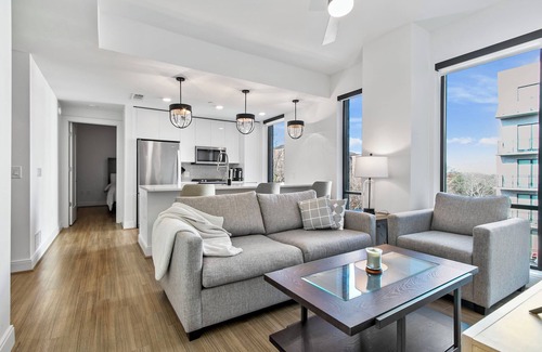 Buckhead Apartment | 2BR inPrime Buckhead Locale in vibrant Atlanta with amazing pool