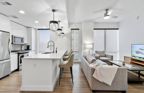 Buckhead Apartment | 2BR inPrime Buckhead Locale in vibrant Atlanta with amazing pool