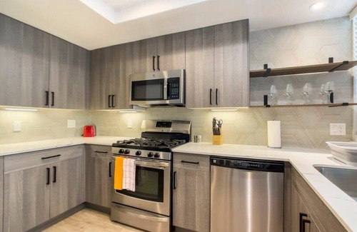 Kierland Apartment | 2BR Kierland Commons CozySuites by the golf course