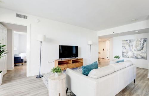 Crystal City Apartment | 2BR Luxury Apartment Near DC & Airport