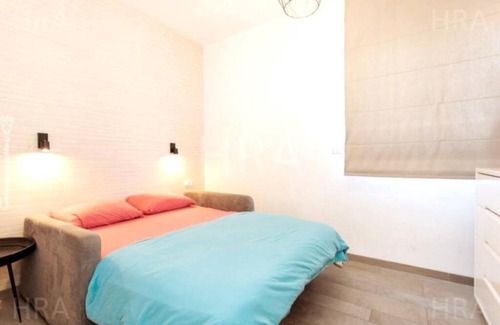 Haifa Apartment | 2BR Luxury Apartment on The Beach balcony SEA view