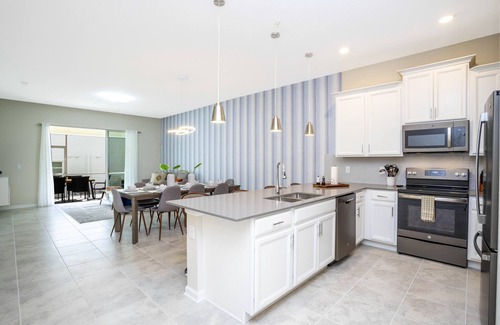 Four Corners Condo | 2BR Luxury Condo: Game Room, Pool, Disney Close