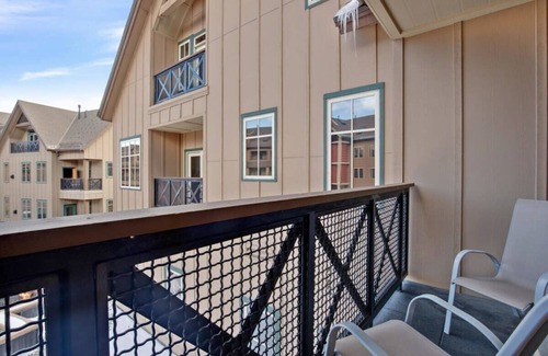 Peak 9 Condo | 2BR Main St Station Ski In/Out Condo All Amenities