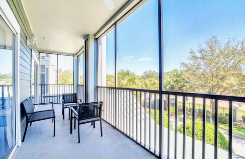 West Kissimmee House | 2BR Near Disney with Pool Hot Tub & More
