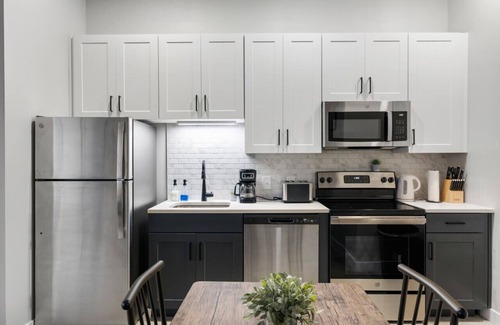 Downtown Cincinnati Apartment | 2BR Near Fountain Sq.+ Carew Tower Deck | Downtown