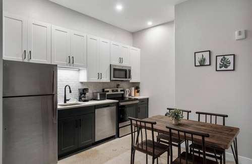 Downtown Cincinnati Apartment | 2BR Near Fountain Sq.+ Carew Tower Deck | Downtown