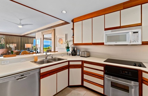 Poipu Condo | 2BR Ocean View Condo at Whaler's Cove