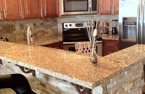 Hollister Condo | 2BR Penthouse Condo - Beautifully Renovated - Spectacular Lake View