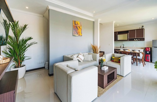 Sukawati Villa | 2BR Pool Villa with Rice Field Views