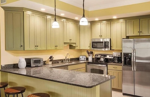 Jeffersonville Condo | 2br Presidential Condo-Mt Hideaway-ski, hike, swim