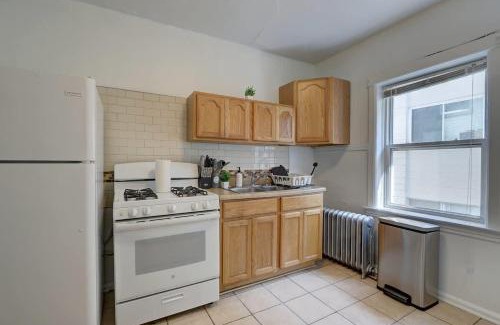 Lower East Side Apartment | 2BR - Prospect - McKinley Beach- Lower East-Sleep 6