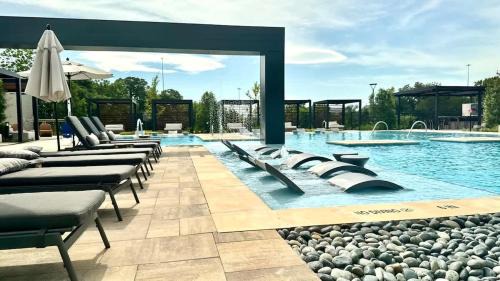McNeil Apartment | 2BR Resort-Style Retreat - Pool