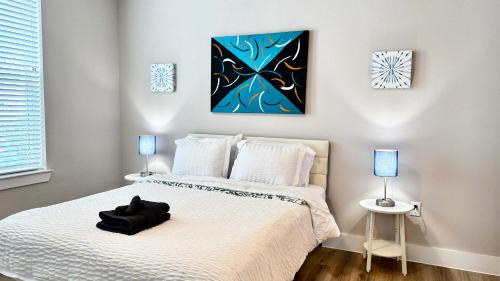 McNeil Apartment | 2BR Resort-Style Retreat - Pool