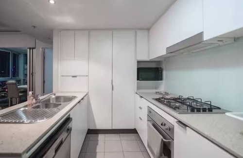 Brisbane Central Business District Apartment | 2BR Riverview Escape|FreeParking