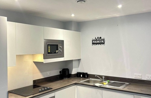 Bordesley Apartment | 2br-sleeps4-citycentre-parking-rooftop