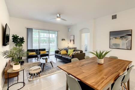 Four Corners House | 2BR Themed Condo with Waterparks Access