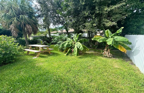 Downtown Fort Lauderdale House | 2BR Tropical Retreat Near Beach, Airport & Downtown