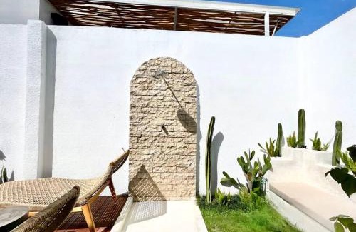 Denpasar Timur Villa | 2BR Villa The Three Cactuses Stylish Mediteranian 5mins to Sanur Beach