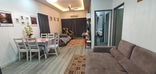 Taman OUG Apartment | 2BR3B Cozy near Sri Petaling Bukit Jalil Stadium
