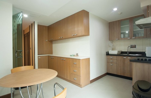 Khlong Toei Nuea Condo | 2C-Short-term rental allowed-2BRs Downtown Bangkok
