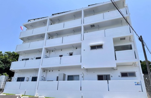 Maekawa Apartment | 2DK 2 semidouble beds 1 double bed 1 work tabl/Nanjo Okinawa