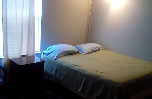 Pike House | 2Miles from the Indy500Race fans 180 a night or 800 a week for nice room