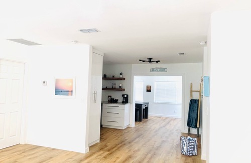 Hobe Sound House | 2miles to Beach, Entire Home + Guest House + Heated Pool
