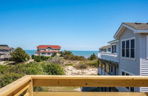 Ocean Hill House | 2Min Walk to Beach Private Pool & Hot Tub