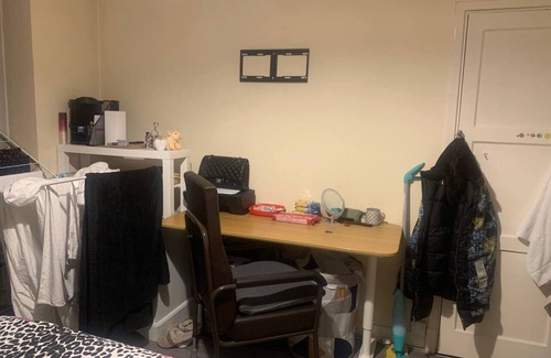 Hammersmith Broadway Apartment | 2mins from Hammersmith st cozy 2-bed