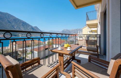 Dobrota Apartment | 2MONTENEGRO LIMETA APARTMENTS with pool