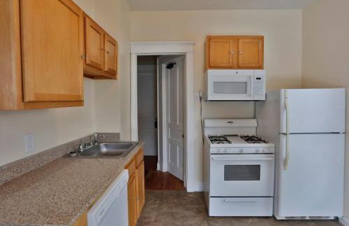 Oneonta Apartment | 2nd Base Apt 1 All Star Baseball Rentals