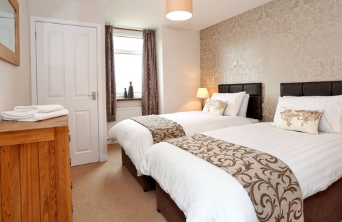 Aberdeen West End Apartment | 2nd Floor beautiful apartment in city centre