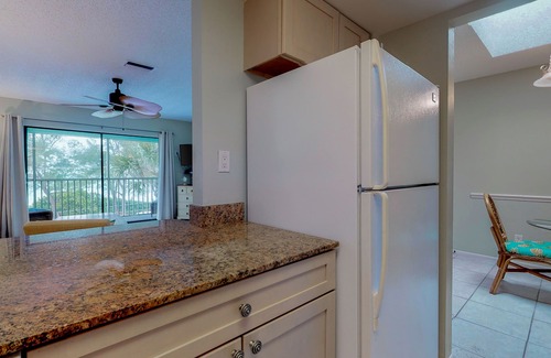 Bradenton Beach Condo | 2nd Floor Condo with Beach and Ocean views - Across the Street from the Beach.