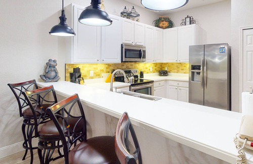 Bahama Bay Condo | 2nd floor condo w/gym, near theme parks, shared pools, balcony, tennis court