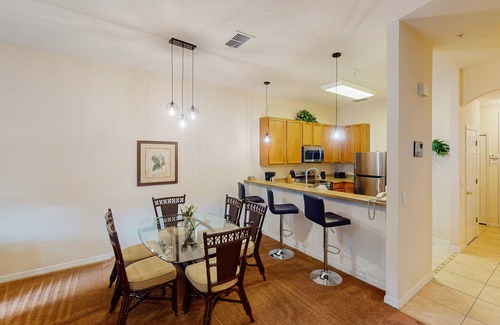 Bahama Bay Condo | 2nd floor condo w/sauna, gym, basketball court, shared pools, restaurant