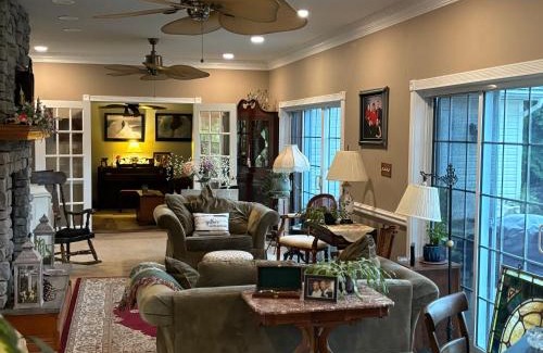 Milford Bed & Breakfast | 2nd floor guest room with attached bath