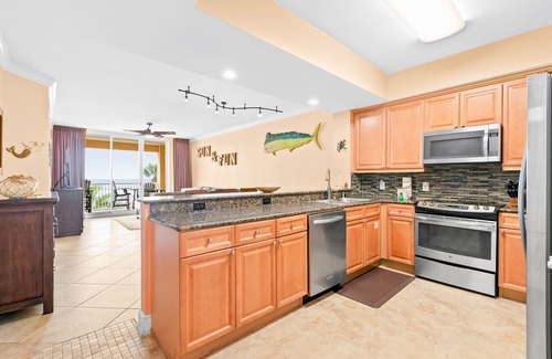 Fort Walton Beach Condo | 2nd Floor Gulf Front Condo Fun Amenities, Nearby Shopping & Dining