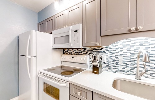 Fort Walton Beach Condo | 2nd-floor, Gulf-front condo with views - close to entertainment