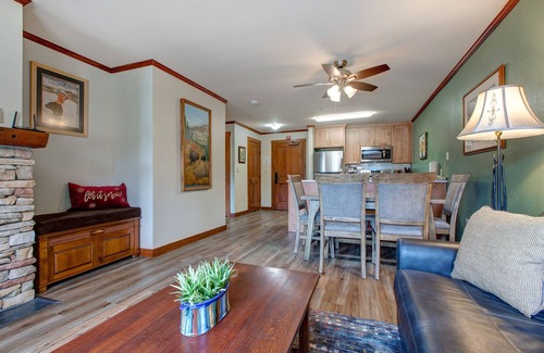 Salt Lake Mountain Resorts Condo | 2nd-floor ski-in/out condo w/balcony, fireplace, shared pool, hot tub, game room